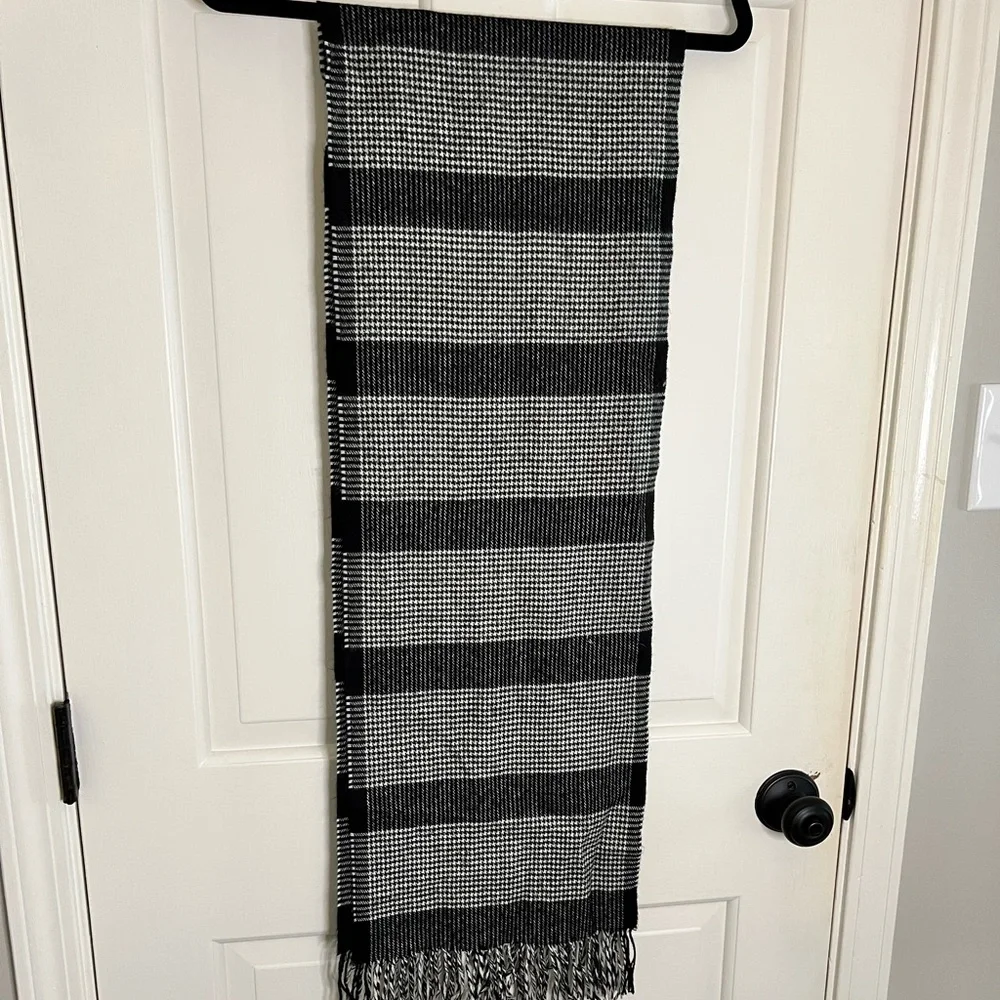 N/A beautiful perfect scarf
